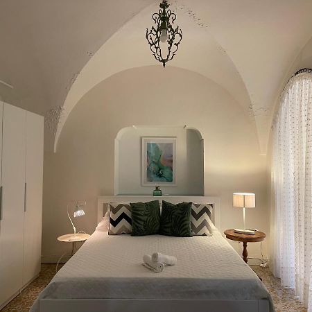 Old Town Lemon Charm Apartment Бордихера Екстериор снимка