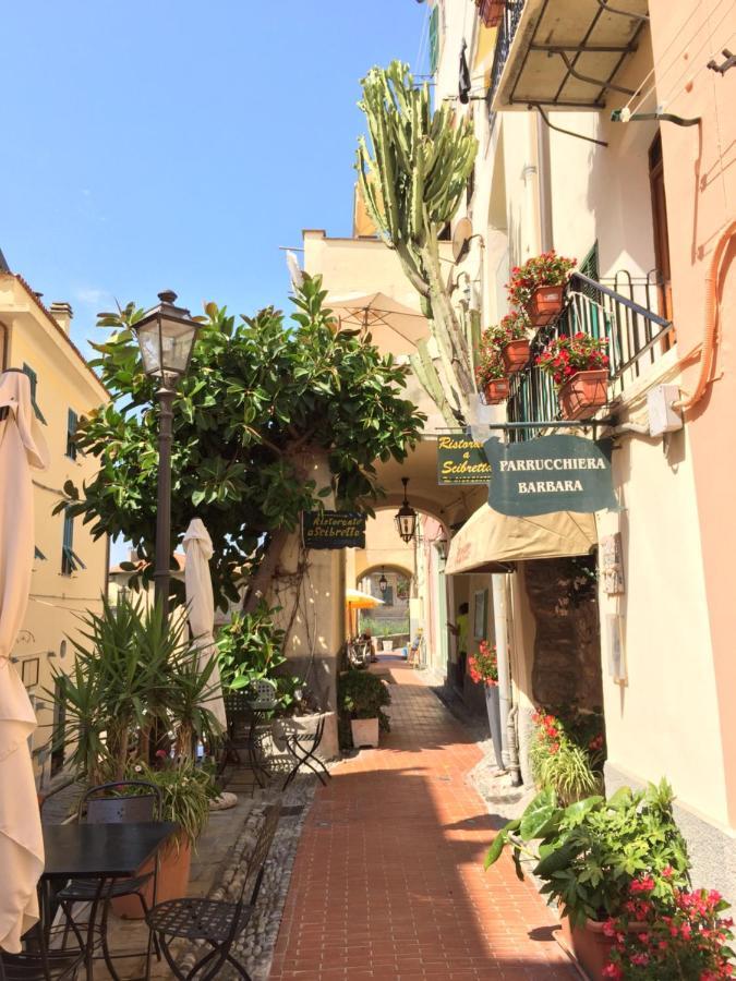 Old Town Lemon Charm Apartment Бордихера Екстериор снимка
