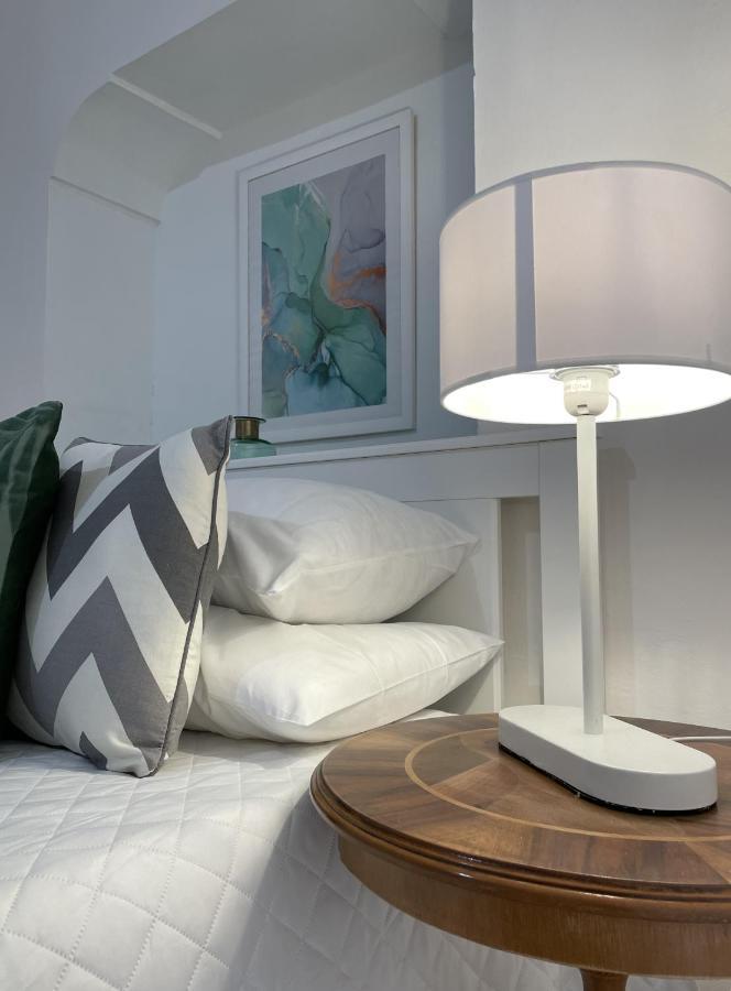 Old Town Lemon Charm Apartment Бордихера Екстериор снимка